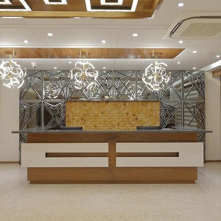 Hotel Silver Heights Ahmedabad Exterior foto