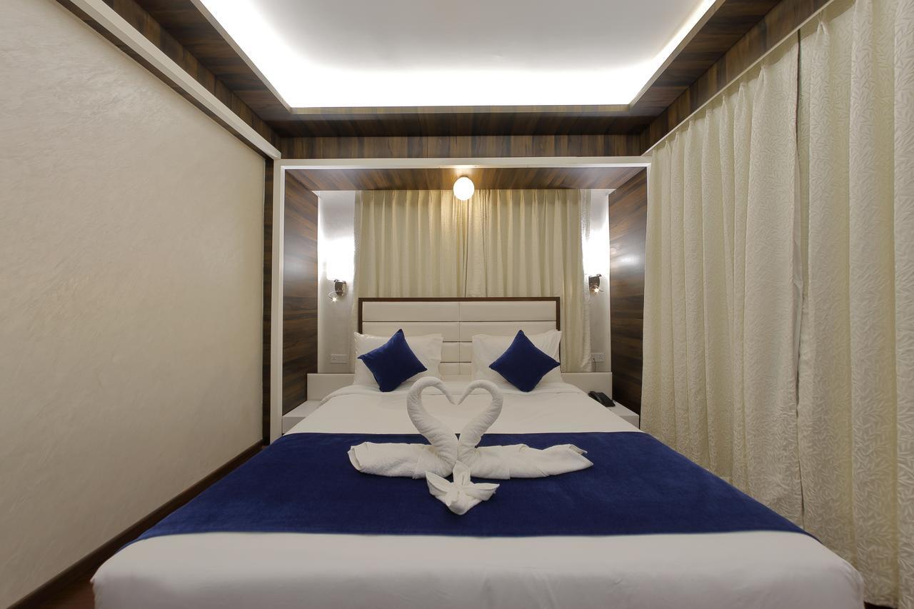 Hotel Silver Heights Ahmedabad Exterior foto
